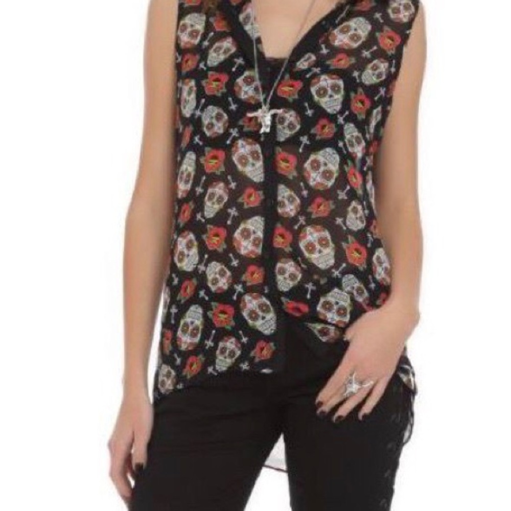HOT TOPIC Sheer Sleeveless Top